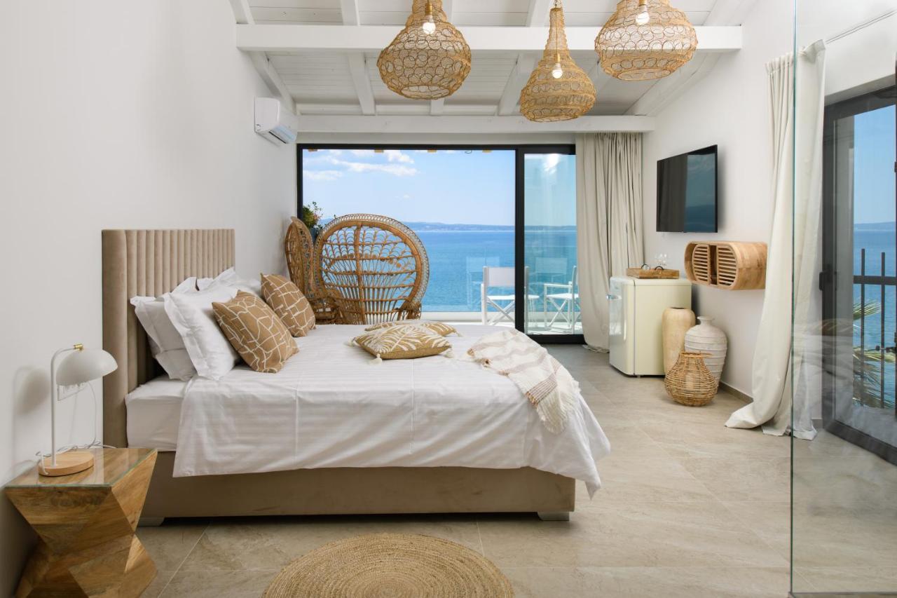 Gallery Luxury Suites & Rooms-Only Adults Split Exterior photo